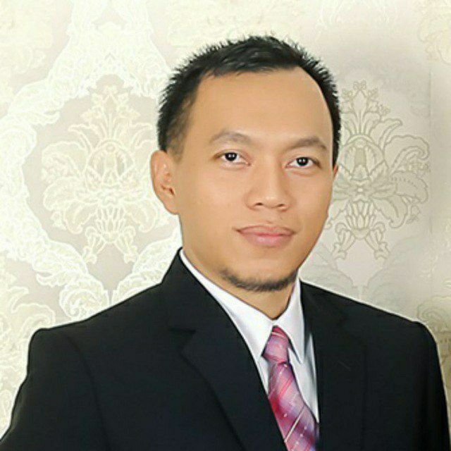 Dr. Aglis Andhita Hatmawan, S.E., M.M
